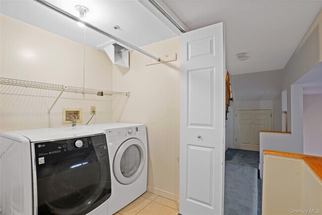 Building Photo - 208 Boulder Ridge Rd