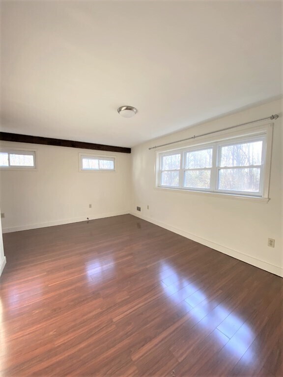 Building Photo - 439 Middlesex Turnpike