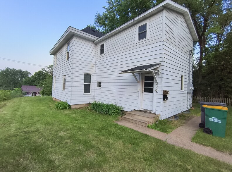 Building Photo - 2332 3rd St