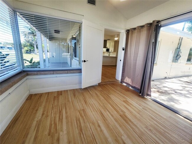 Building Photo - 2494 Del Rio Way