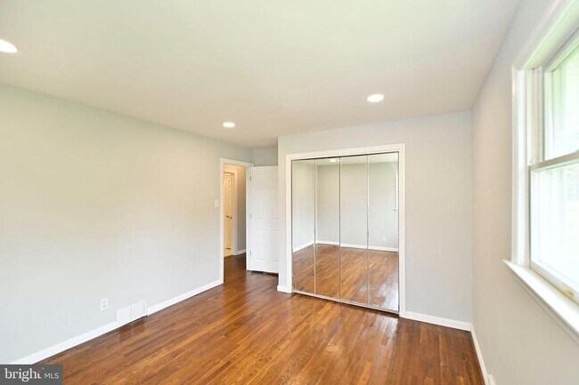 Building Photo - 51 Macon Dr