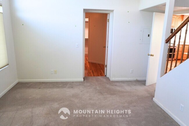 Building Photo - 2784 E Delsa Dr