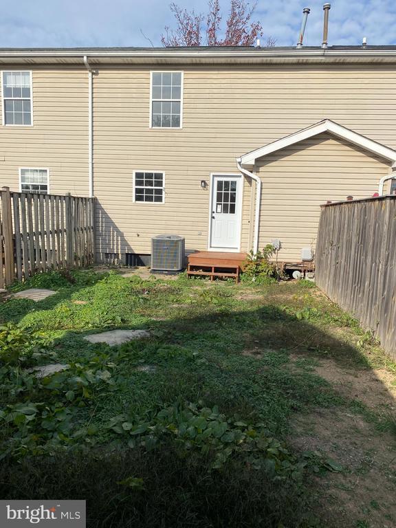 Building Photo - 204 Banbury Terrace