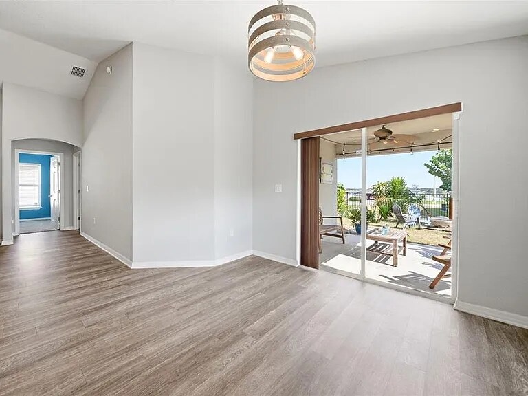 Building Photo - 883 Galloway St