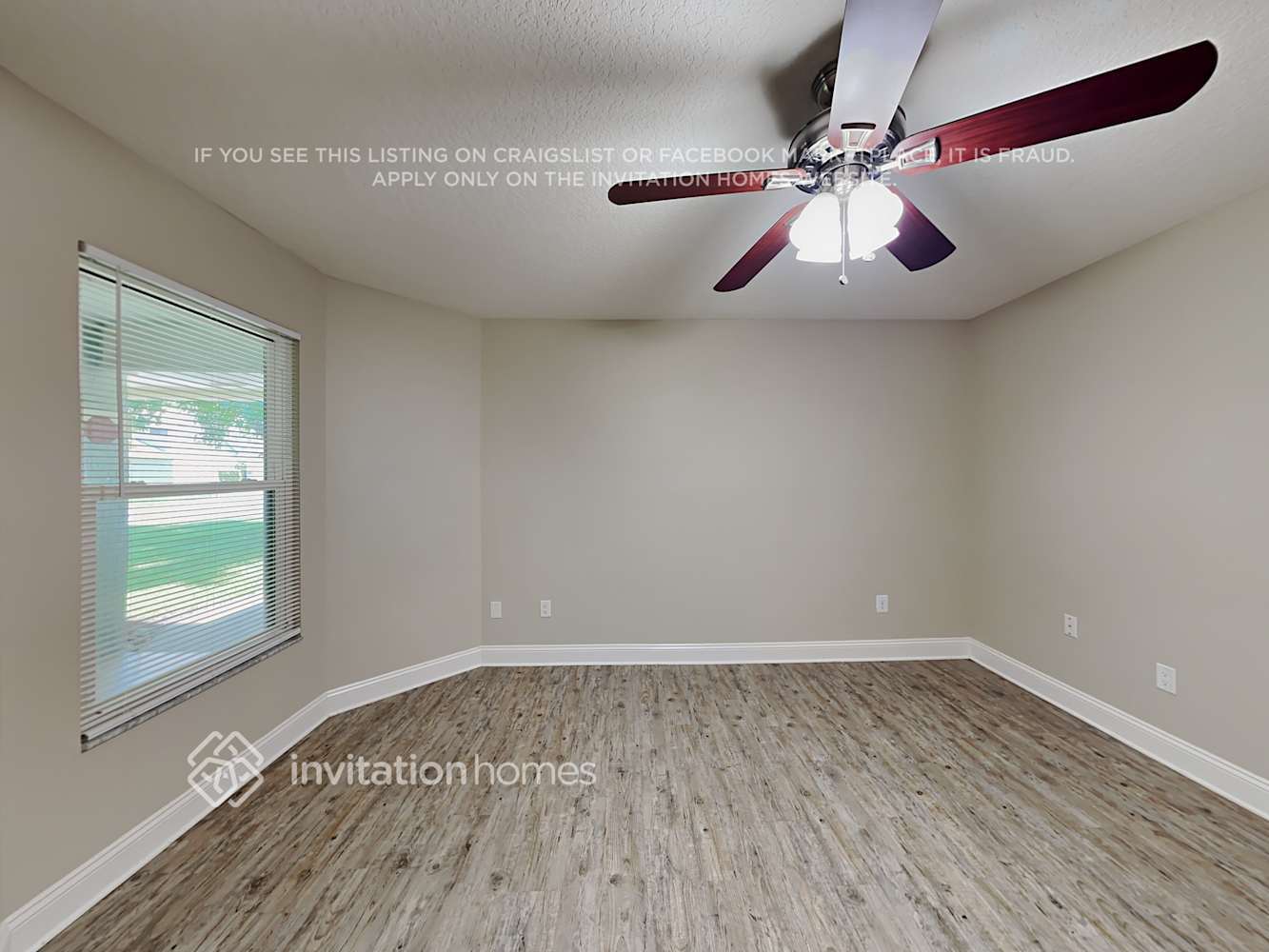 Building Photo - 462 E Springtree Way