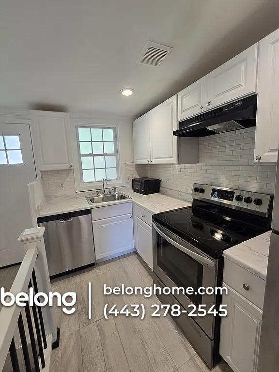 Building Photo - 822 Warburton Ln