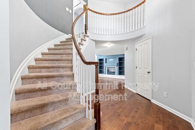 Building Photo - 7290 S Pierson St
