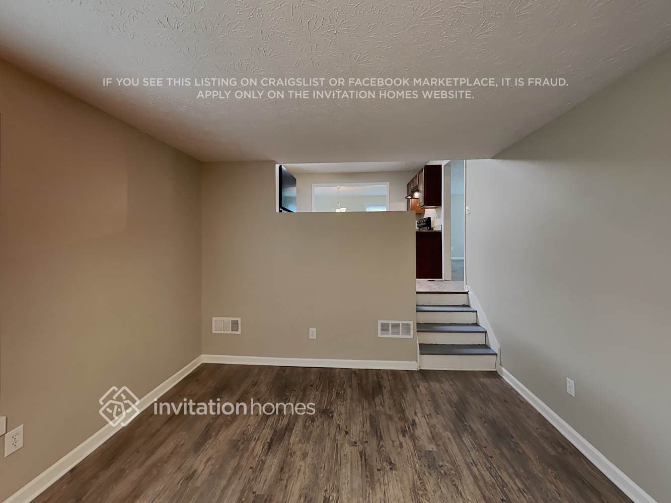 Building Photo - 595 Rivercrest Dr