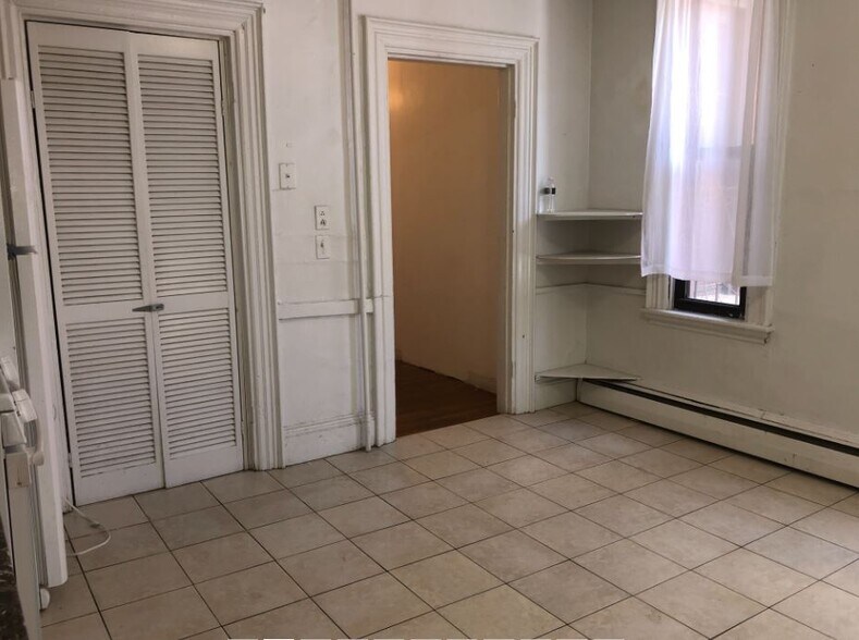 Building Photo - 180 Harvard St