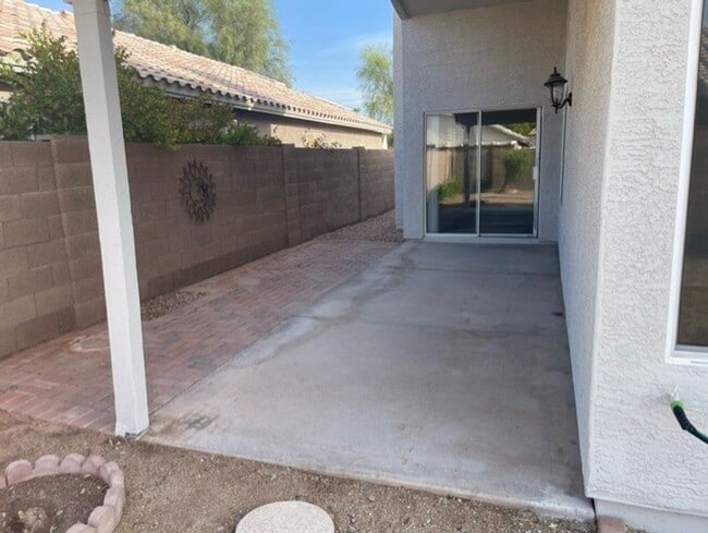 Building Photo - 3 Bedroom - 2 Bath - 1515 Sq. Ft. - in Gil...