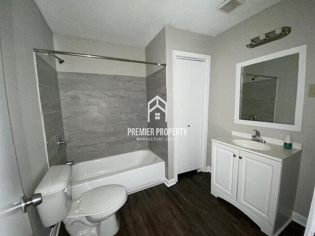 Building Photo - 3784 Kipling Ave