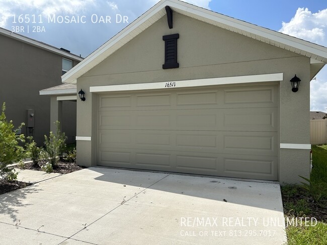 Building Photo - 16511 Mosaic Oar Dr