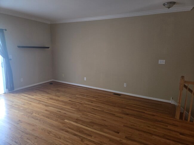 Building Photo - 123 Pumpkin Patch Ln