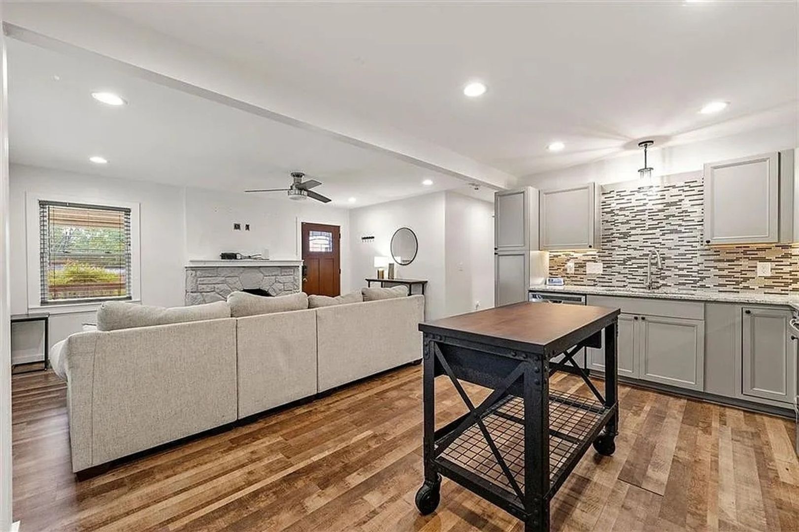 Building Photo - 323 Anderson Ave NW