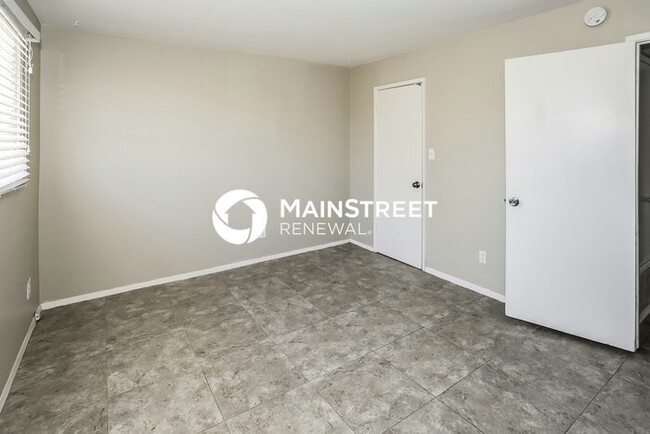 Building Photo - 8209 S 24th Way