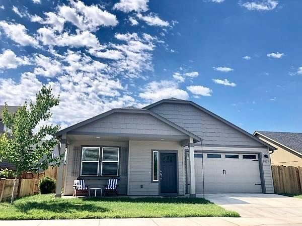 Building Photo - 21123 SE Azalia Ave