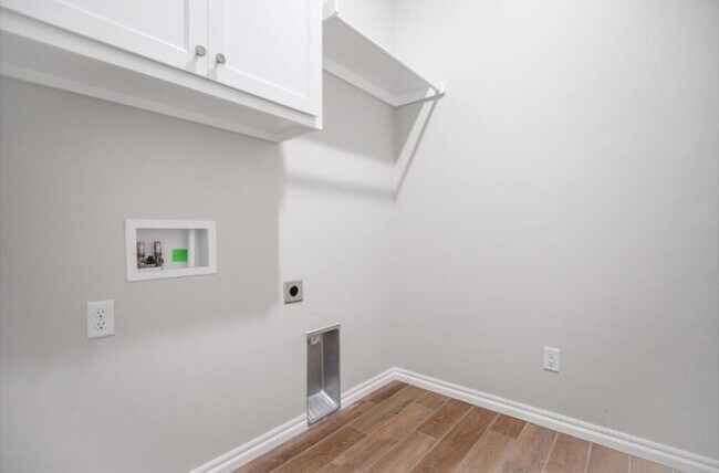 Building Photo - 9225 NW 86th St