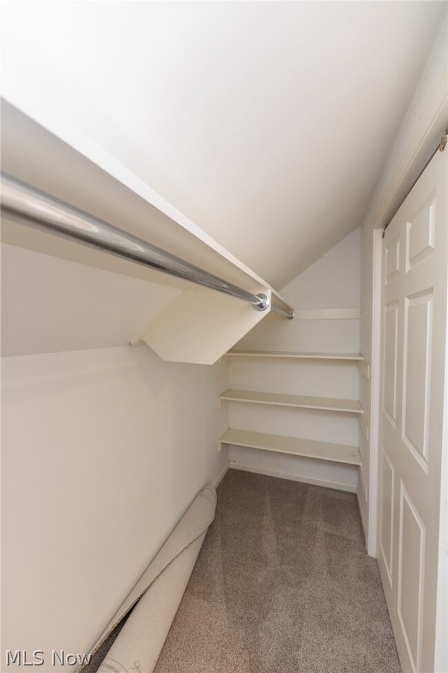 Building Photo - 23915 Glenhill Dr