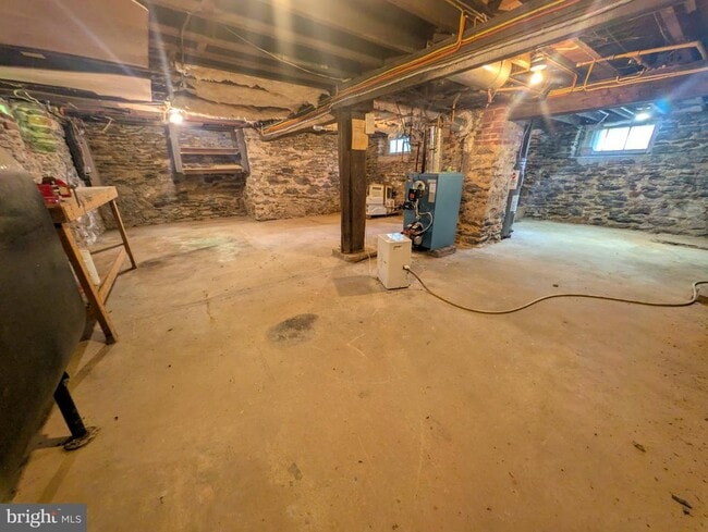 Building Photo - 121 E Friendship Church Rd