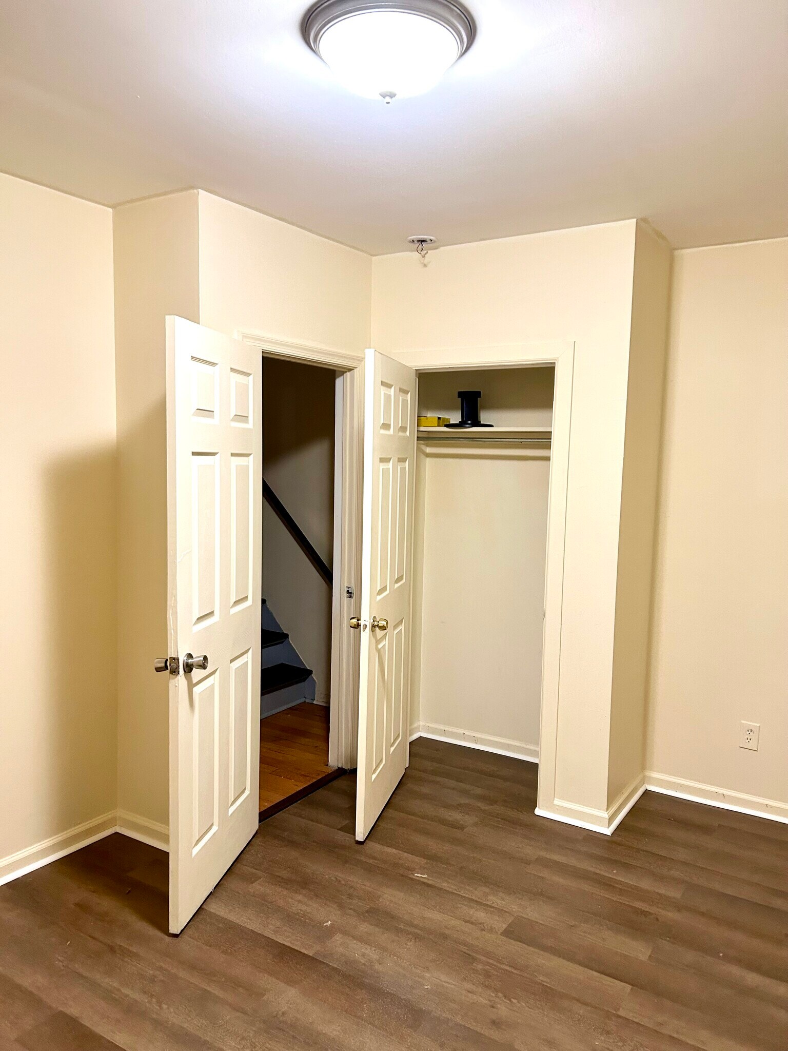 Building Photo - 1422 N Willington St