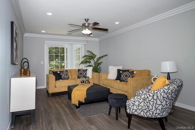 Building Photo - 1703 Saddle Rock Rd