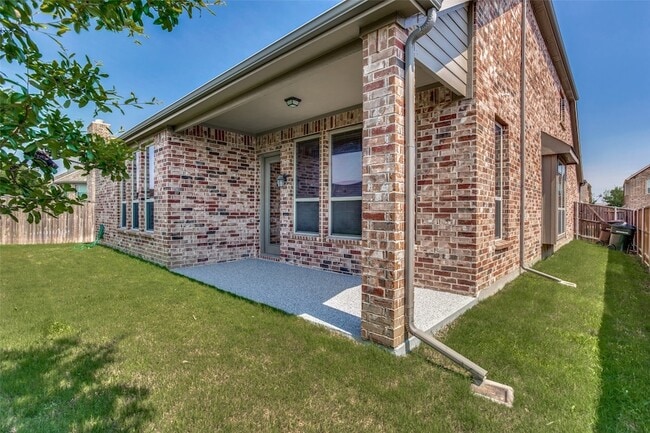 Building Photo - 1904 Brown Stone Dr