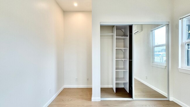 Building Photo - BRAND NEW 1 BED/1 BATH IN THE HEART OF KAI...