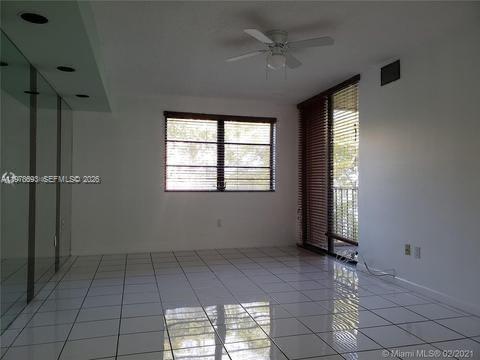 Building Photo - 20860 San Simeon Way