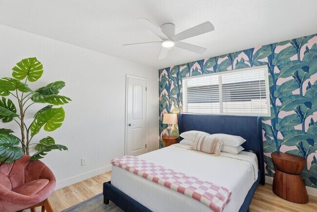 Building Photo - Scottsdale Oasis Ready for July move-in!