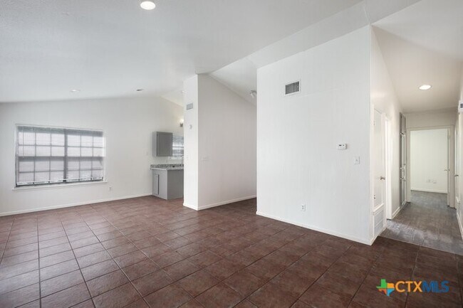 Building Photo - 1104 Academy St