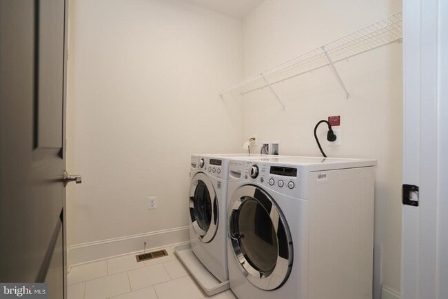 Building Photo - 44655 Provincetown Dr