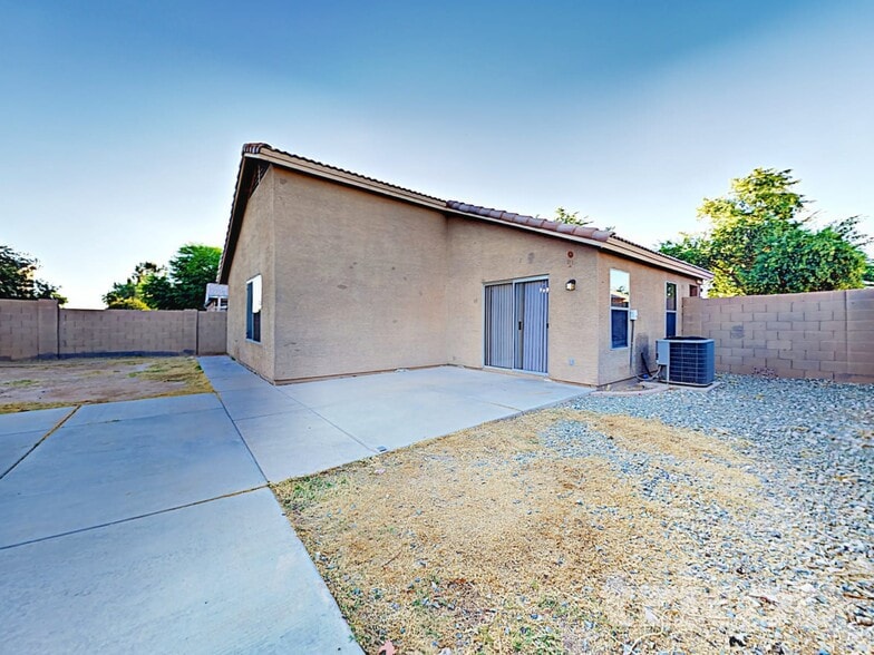 Building Photo - 8123 W Hammond Ln