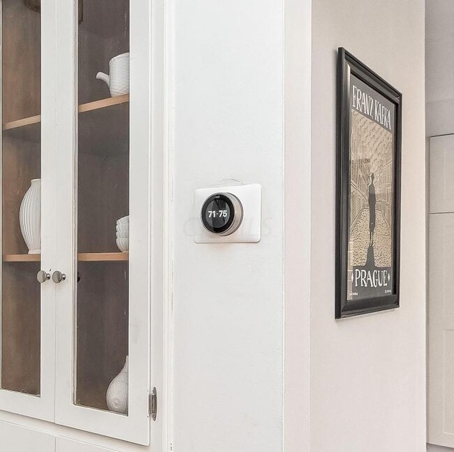 Building Photo - 361 E North St