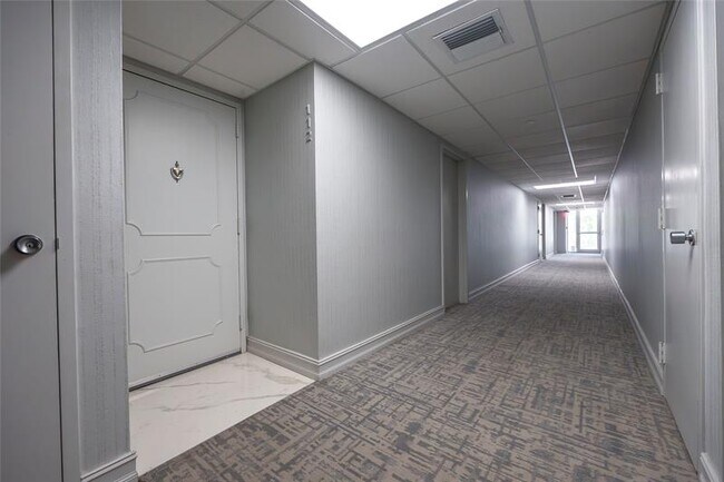Building Photo - 4750 S Ocean Blvd