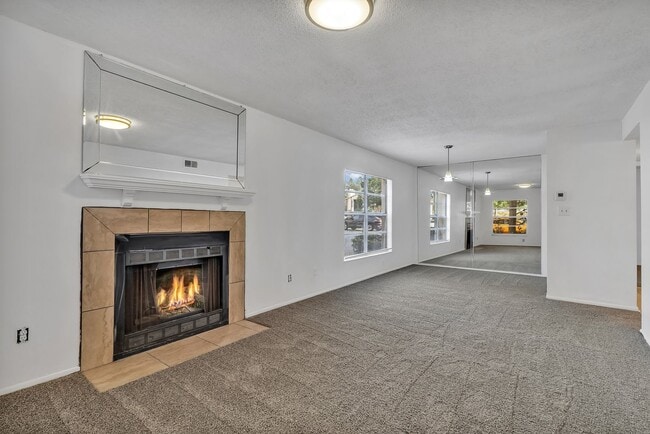 Building Photo - Beautiful 2/2 Condo close to the Orlando International Airport. 1st floor.