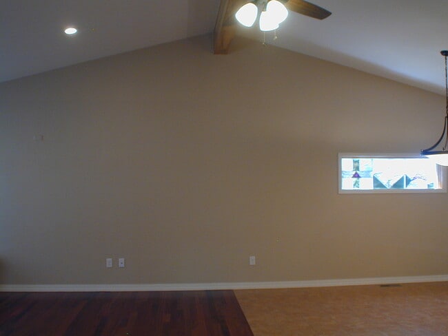 Building Photo - 314 Savannah Dr