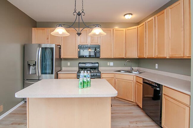 Building Photo - 448 Cherry Orchard Rd