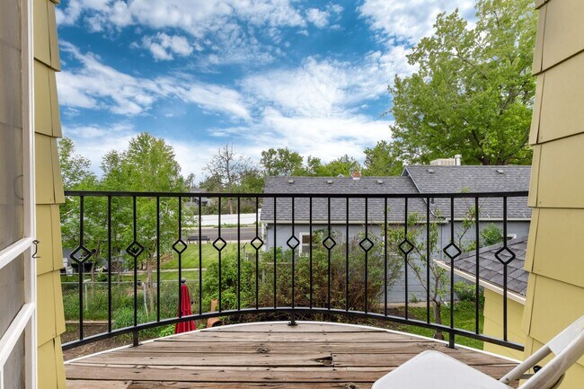 Building Photo - Charming Old Town Louisville Bungalow with Solar & Carriage House!