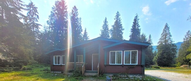 Building Photo - Country Home in secluded Mosquito Lake Rd ...