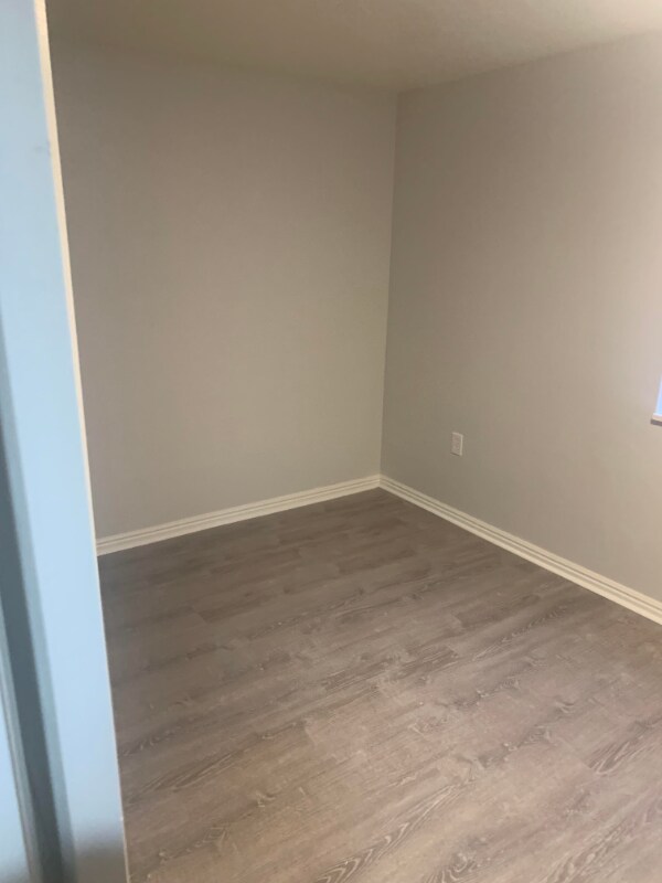 Building Photo - 763 E 550 S