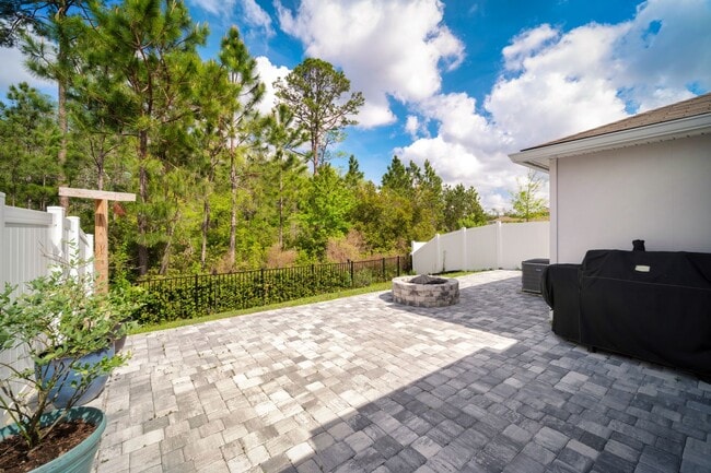 Building Photo - Spacious 4-Bedroom Home with Fenced Yard & Community Amenities – Available June 30th!