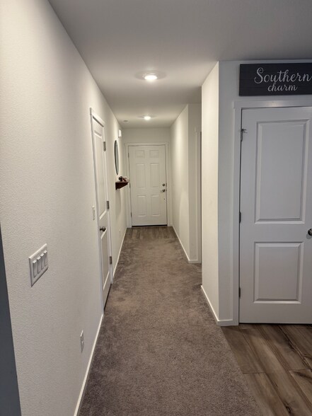 Building Photo - 16650 Grey Pne St