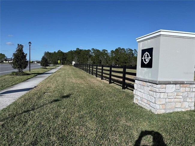 Building Photo - 2731 House Finch Rd