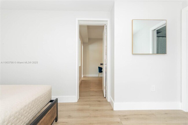 Building Photo - 2360 SW 12th St