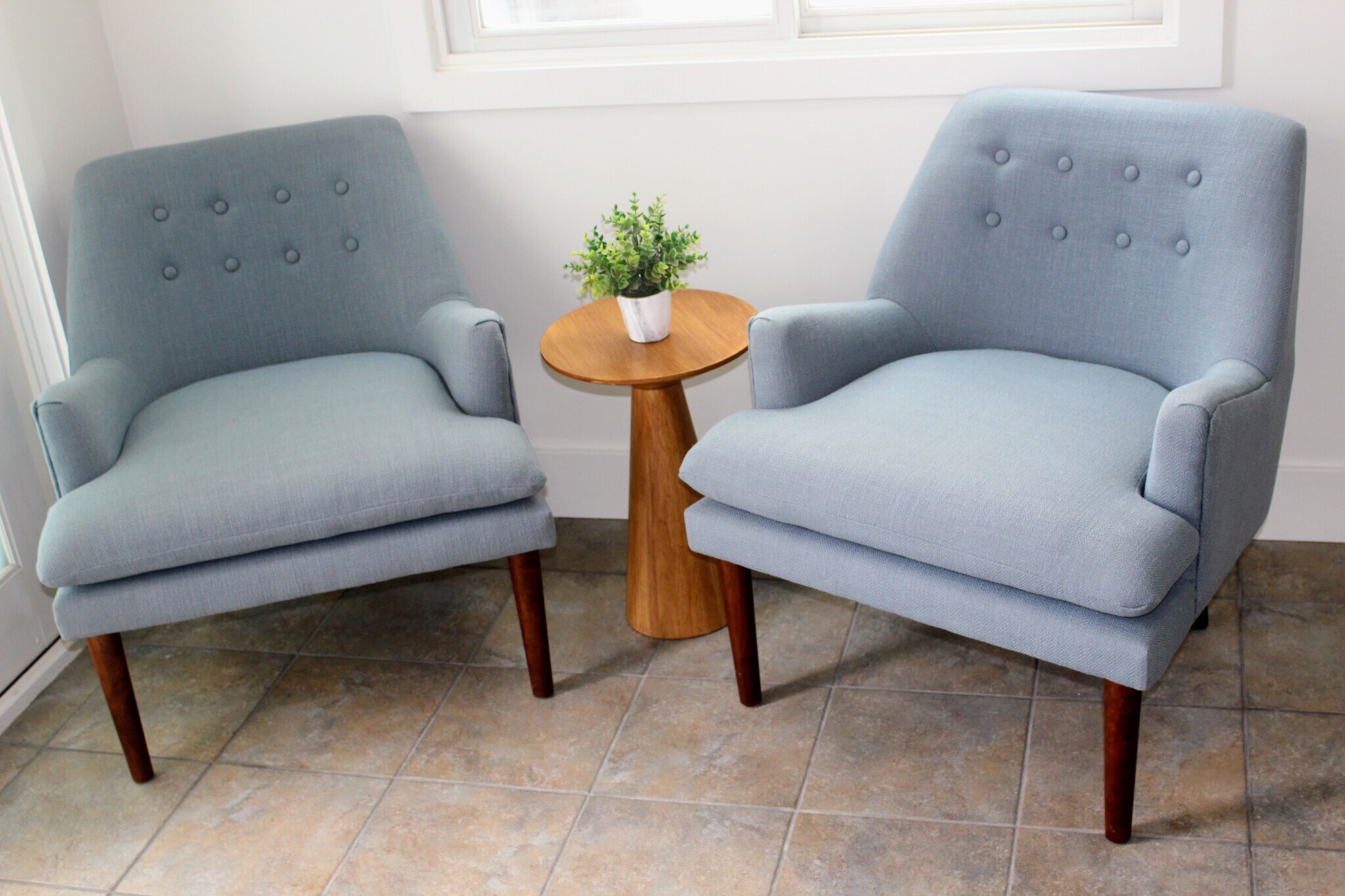 Building Photo - 722 Sunset Ct