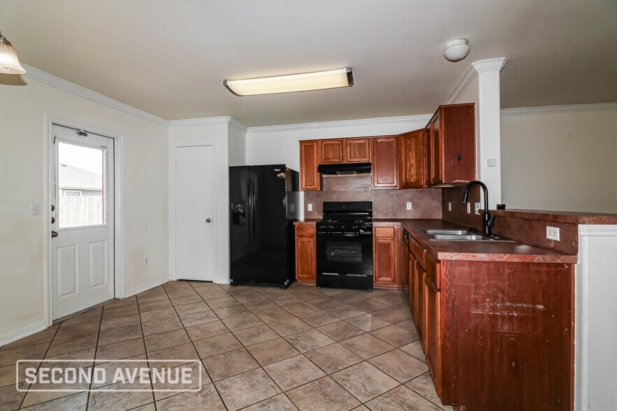 Building Photo - 6021 Determine Ln