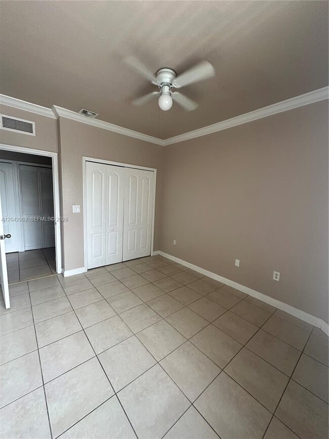 Building Photo - 1656 SE 29th Ct