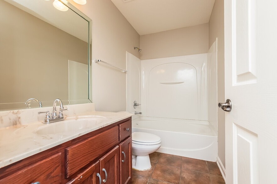 Building Photo - 8332 Pinnacle Dr