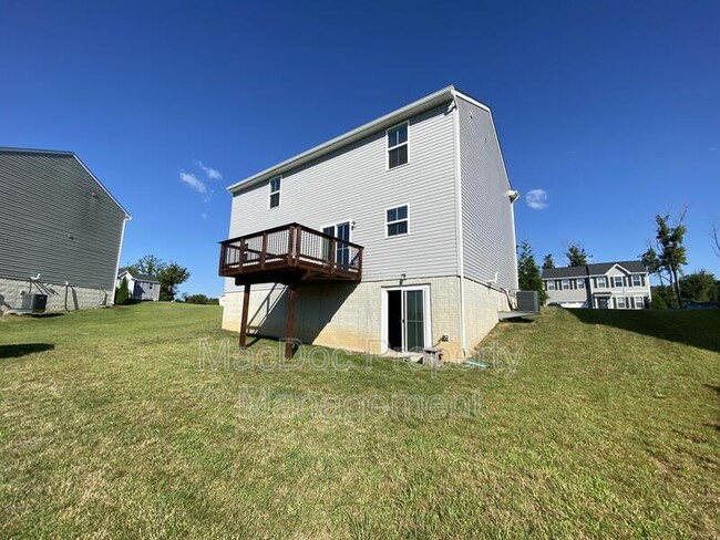 Building Photo - 127 Harper Ln