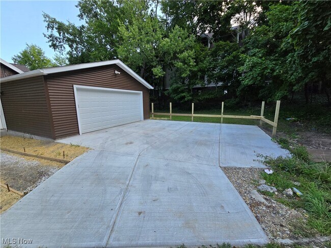 Building Photo - 2728 Euclid Heights Blvd